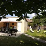 Apartament House *